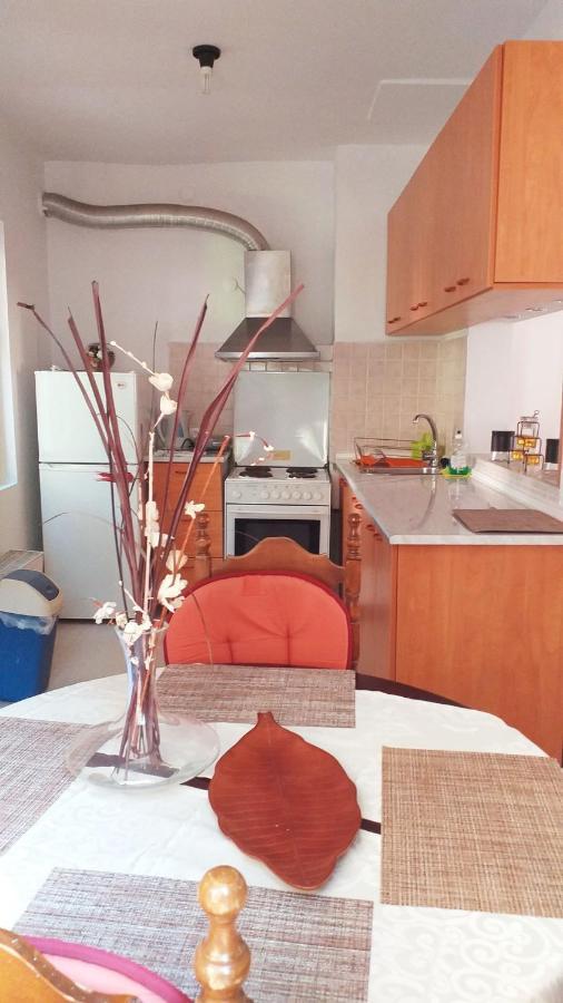 Aliki'S Comfortable Holiday Apartments-Great Location ニサキオン エクステリア 写真