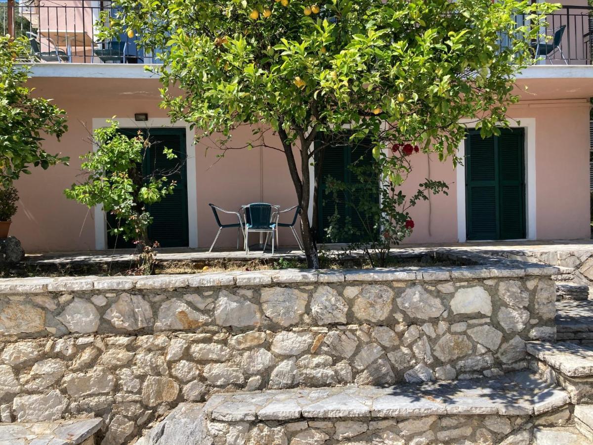 Aliki'S Comfortable Holiday Apartments-Great Location ニサキオン エクステリア 写真