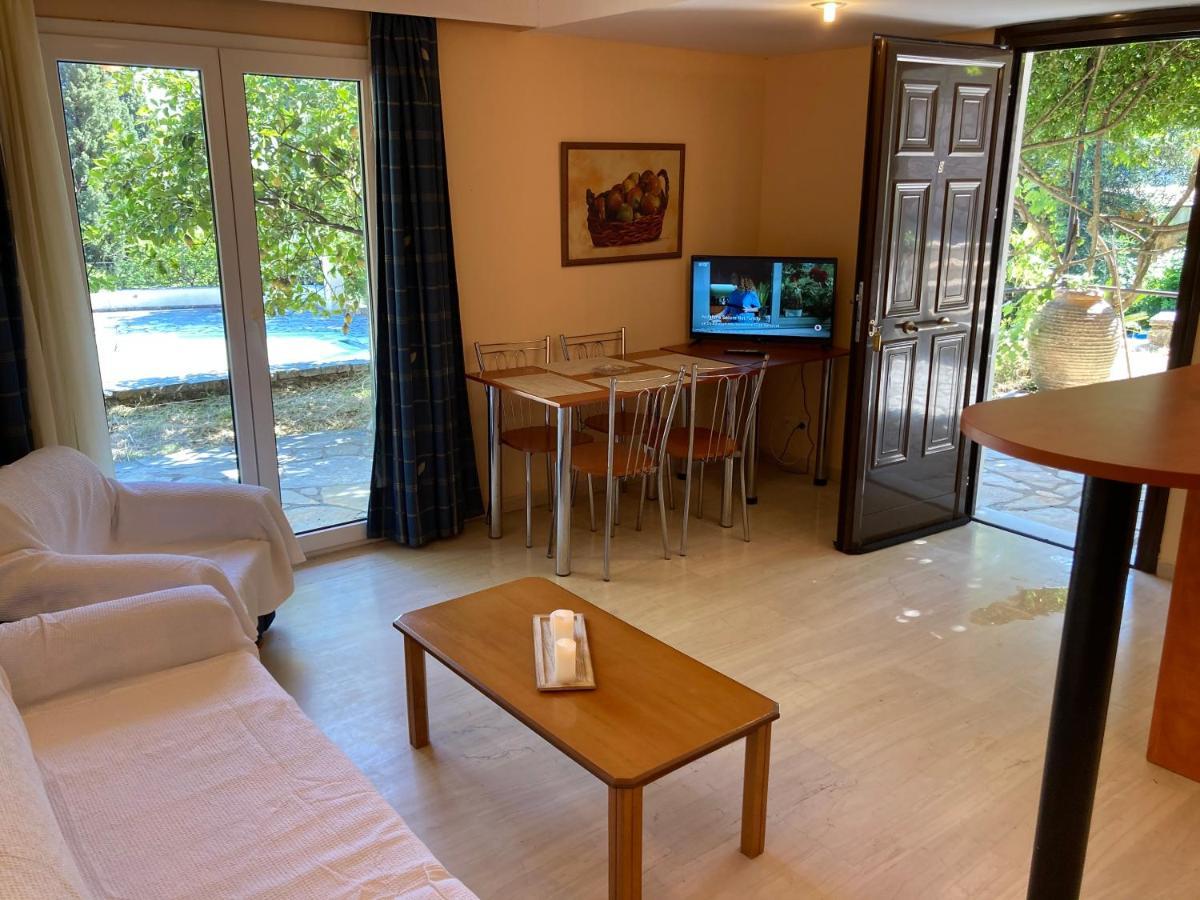 Aliki'S Comfortable Holiday Apartments-Great Location ニサキオン エクステリア 写真